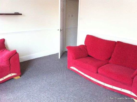 2 Bedroom Flat 